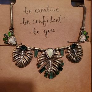 Chloe and isabel green leaf statement necklace